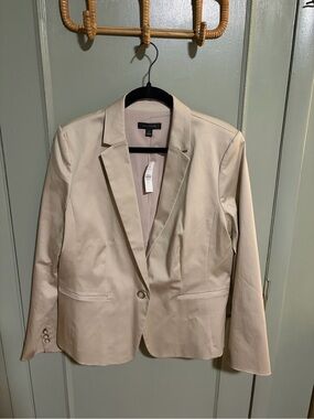 Ann Taylor Beige Single-Button Tailored Blazer